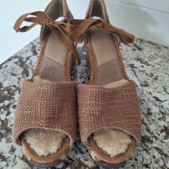 Ugg ankle strap wedge espadrille wool sandals size 9 - Picture 1 of 11